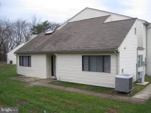 1004 CRIMSON TREE WAY #24A