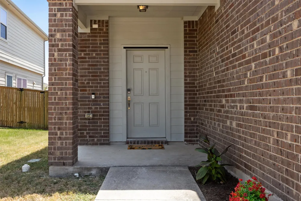 400 Circle Way Jarrell, TX 76537