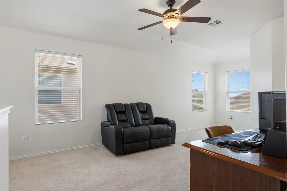 400 Circle Way Jarrell, TX 76537