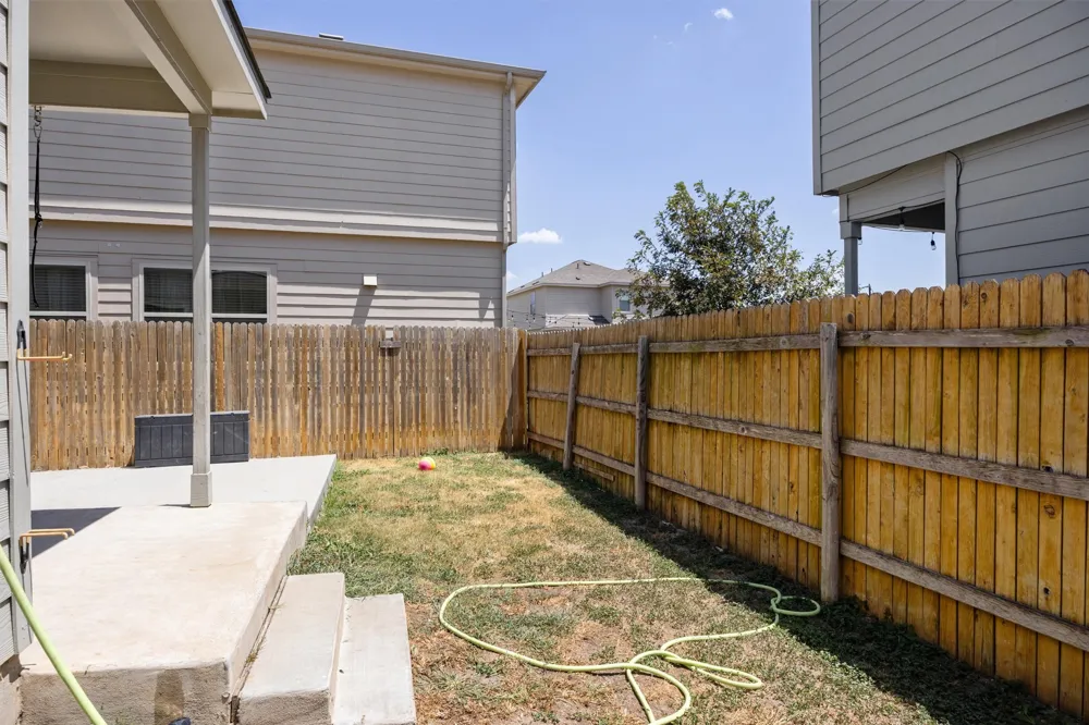 400 Circle Way Jarrell, TX 76537