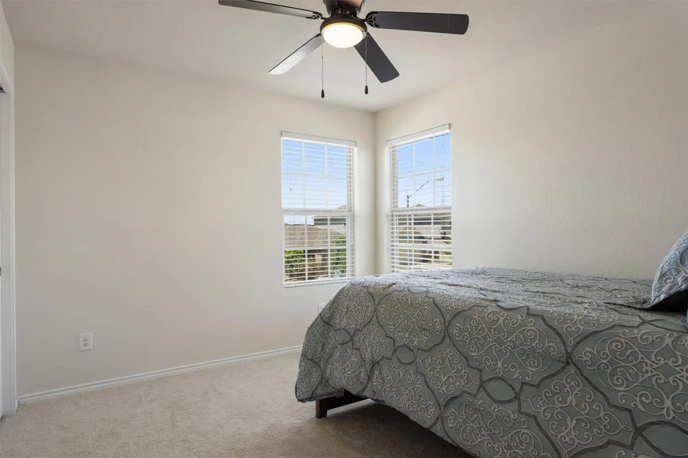 400 Circle Way Jarrell, TX 76537