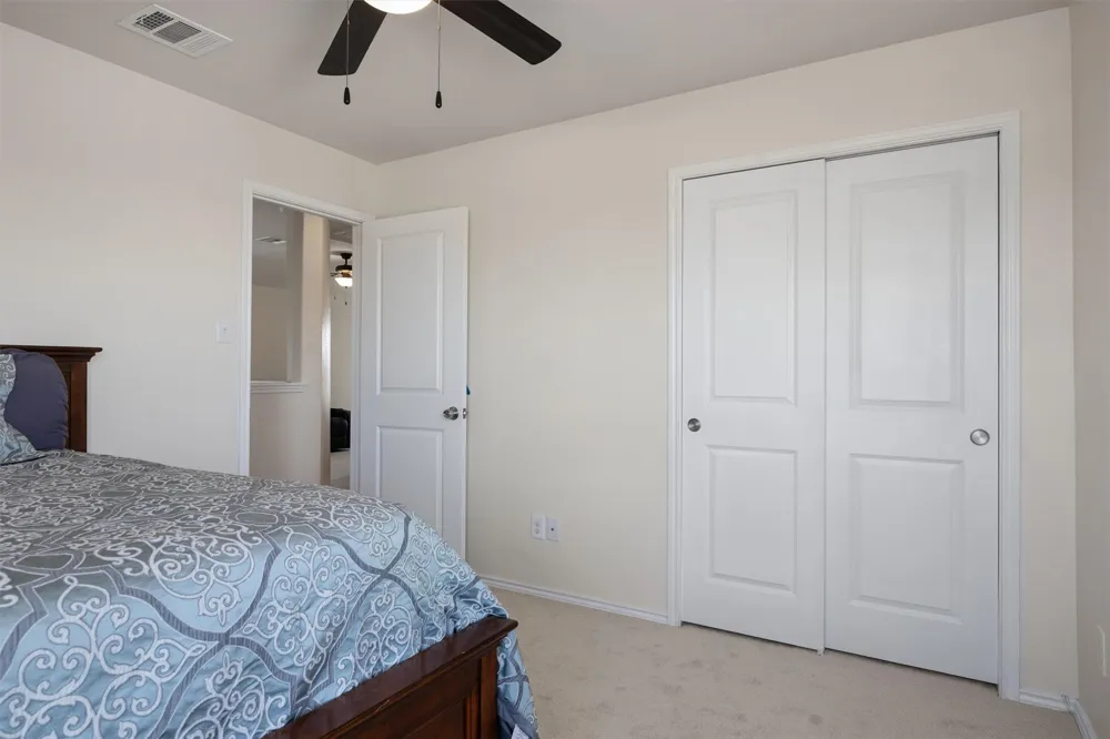 400 Circle Way Jarrell, TX 76537