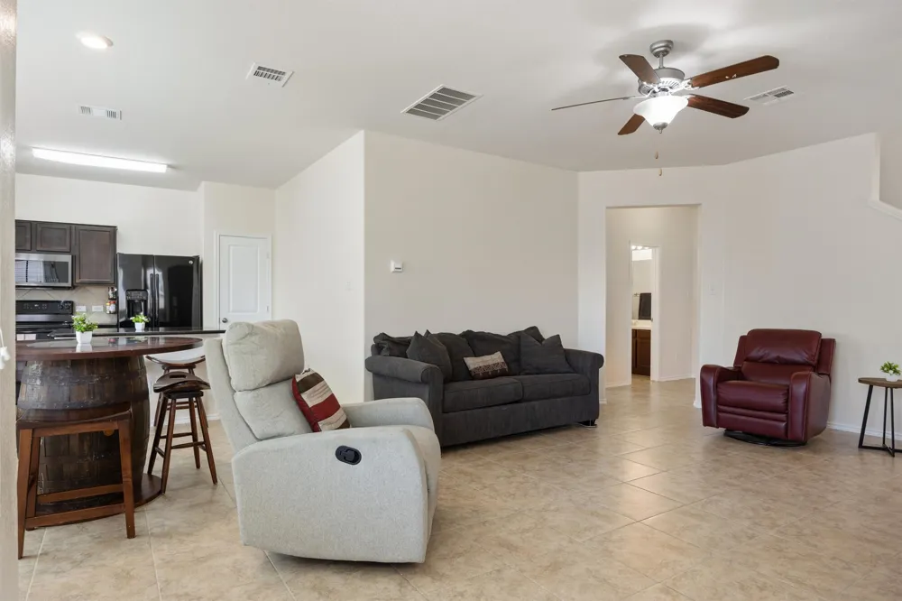 400 Circle Way Jarrell, TX 76537