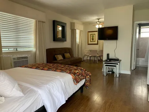 740 Michigan Ave #10