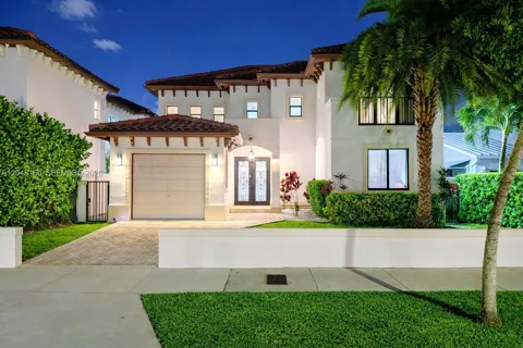 471 SW 30th Rd