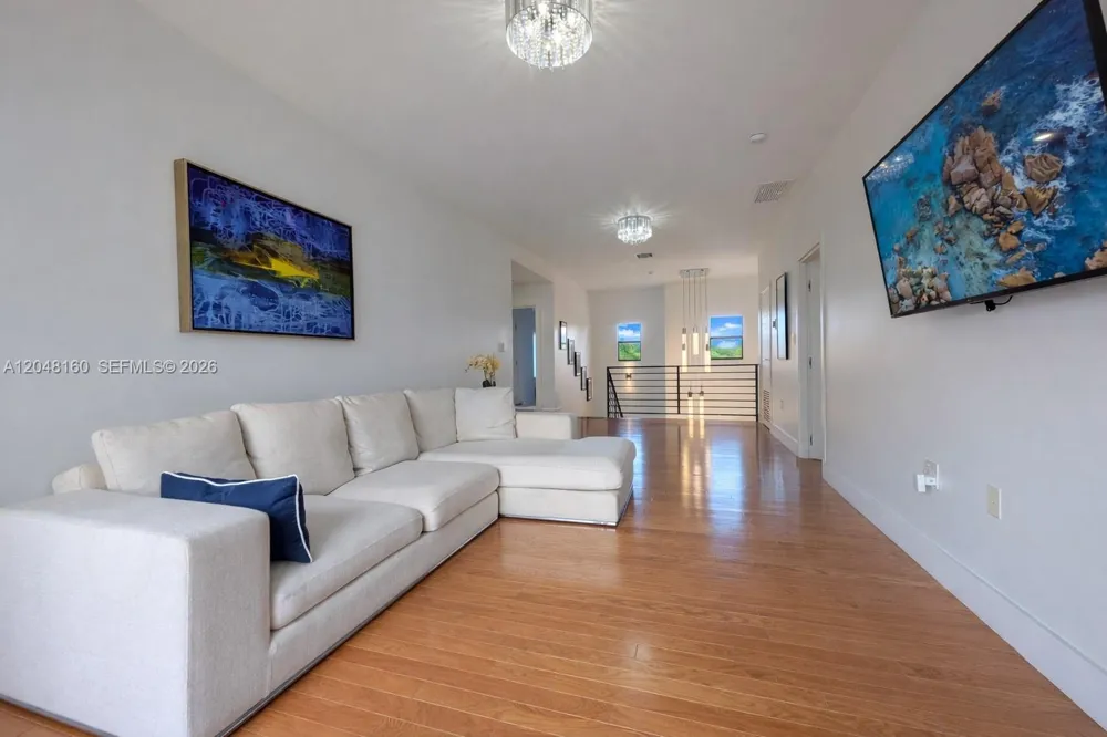 471 SW 30th Rd Miami, FL 33129