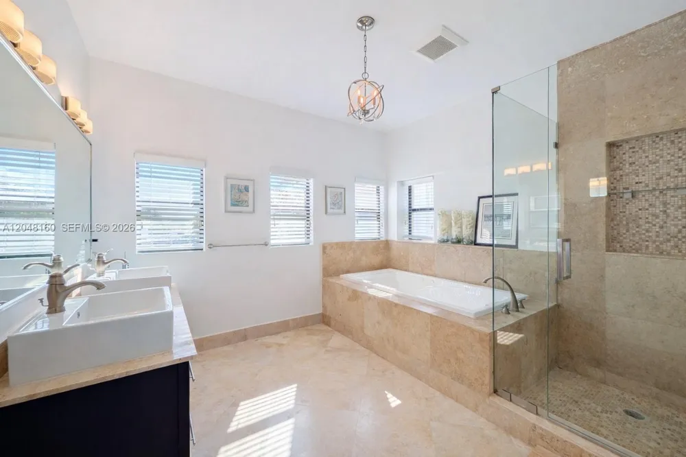 471 SW 30th Rd Miami, FL 33129