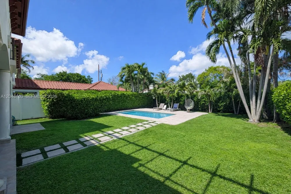 471 SW 30th Rd Miami, FL 33129