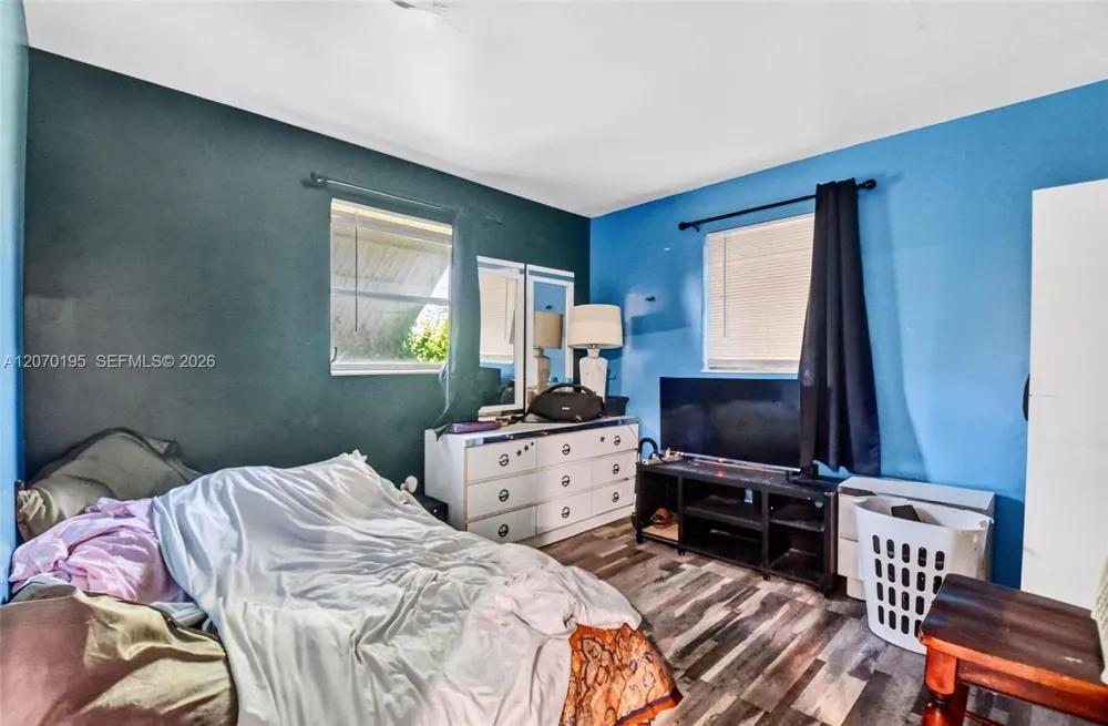 1572 Woodland Ave West Palm Beach, FL 33415