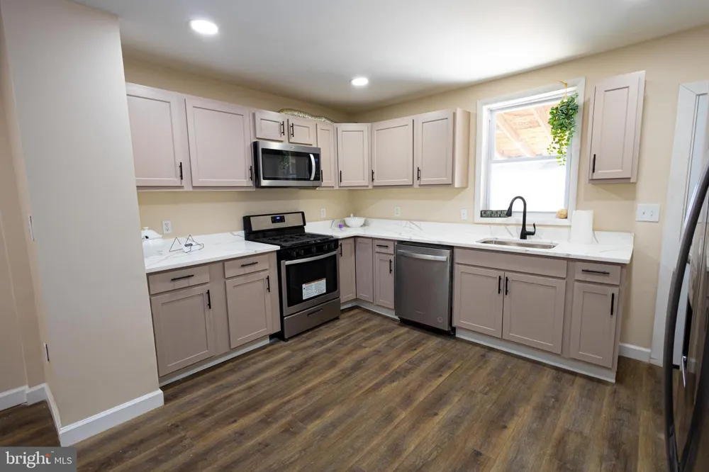102 S HIGHLAND AVENUE Baltimore, MD 21224