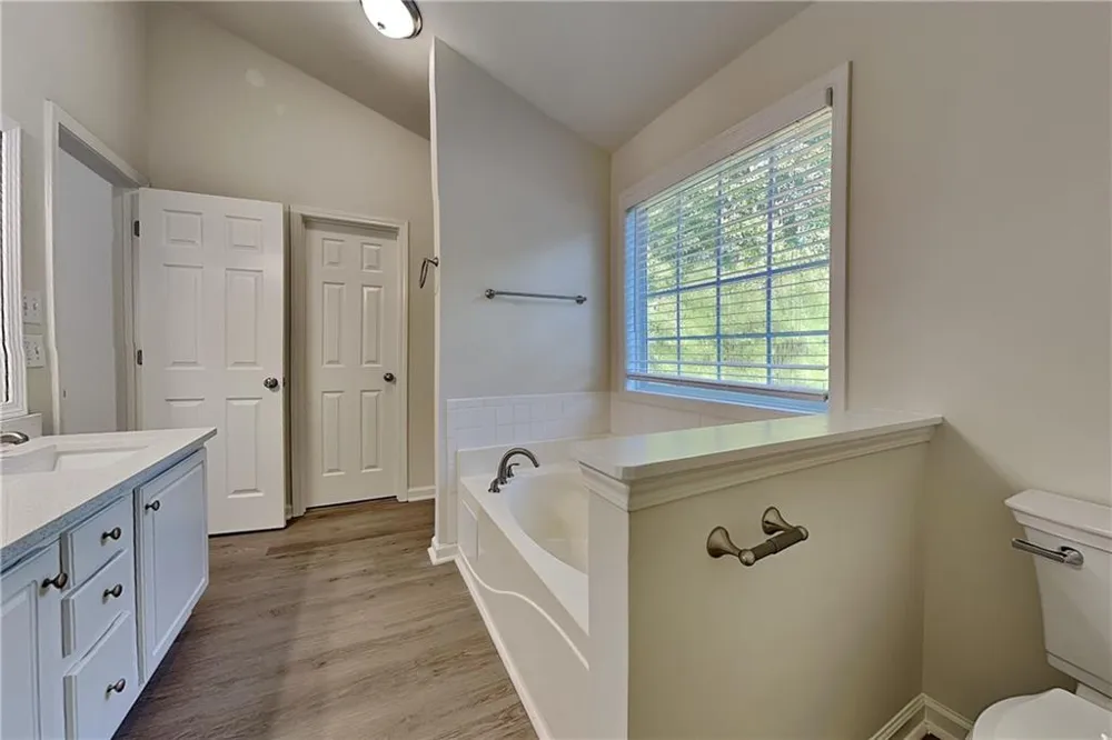 863 Langley View Court Loganville, GA 30052