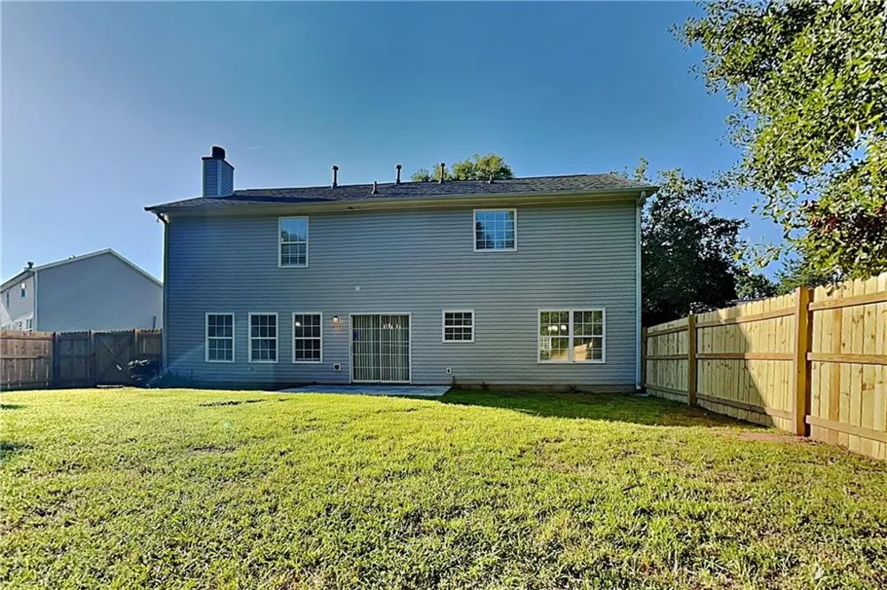 863 Langley View Court Loganville, GA 30052