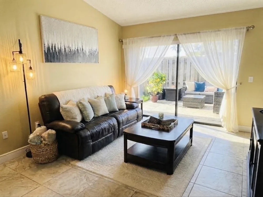 2690 Nob Hill Road Sunrise, FL 33322