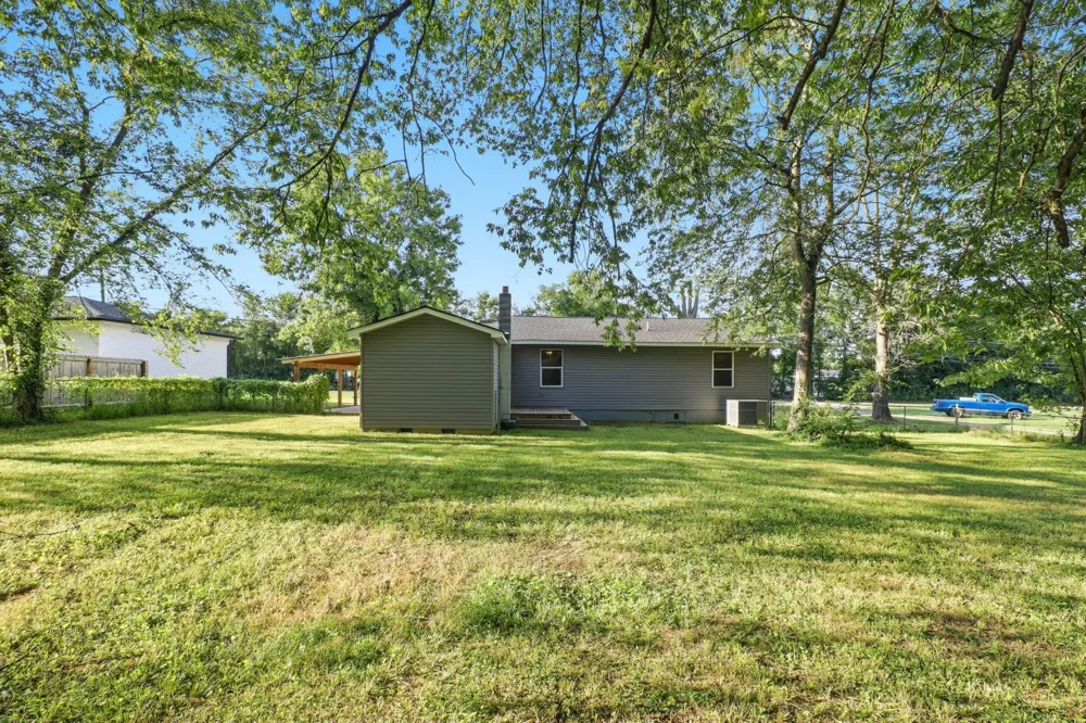 711 W James Avenue Rossville, GA 30741