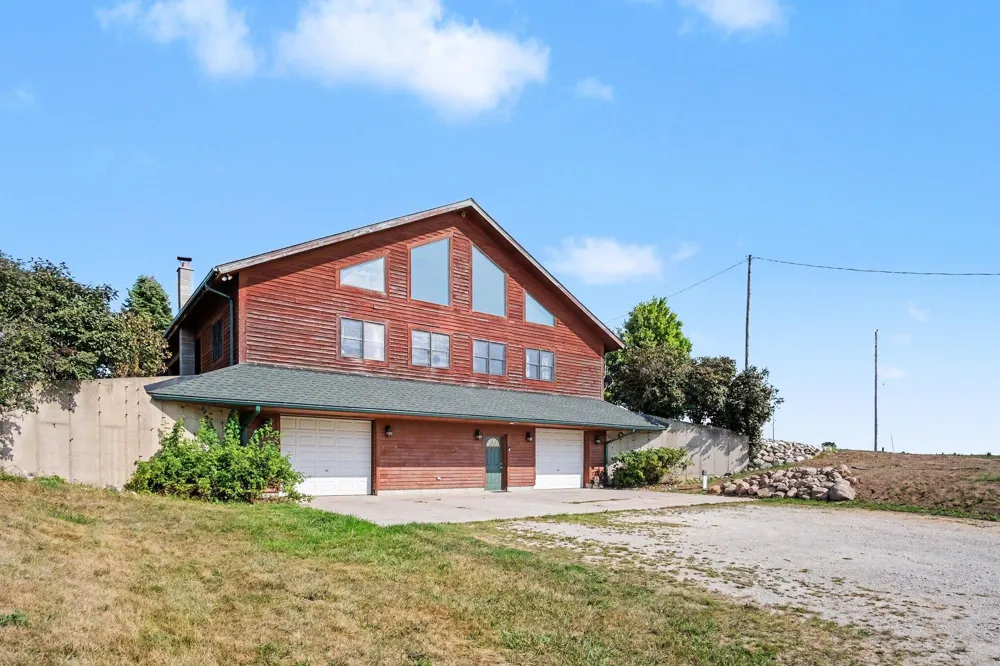 332 Warner Avenue Fremont, MI 49412