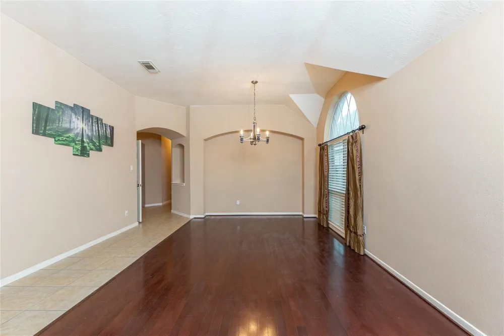 2201 Signal Hill Drive Pearland, TX 77584