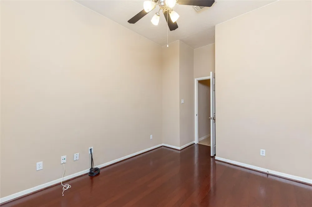 2201 Signal Hill Drive Pearland, TX 77584