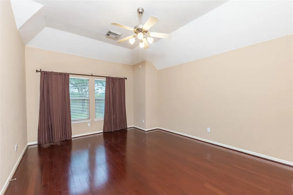 2201 Signal Hill Drive Pearland, TX 77584
