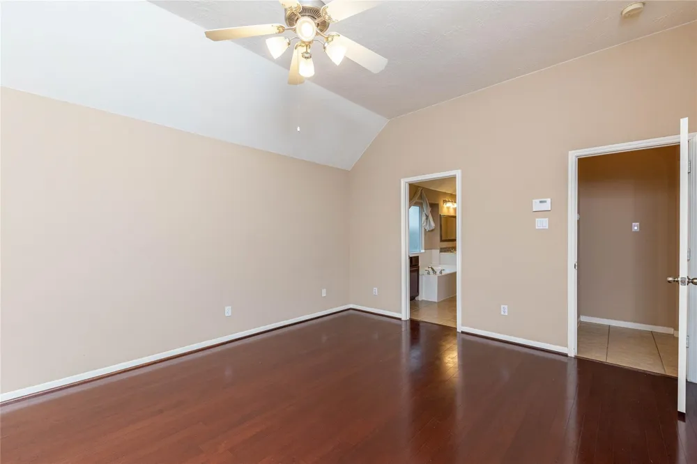 2201 Signal Hill Drive Pearland, TX 77584