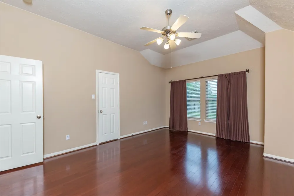 2201 Signal Hill Drive Pearland, TX 77584
