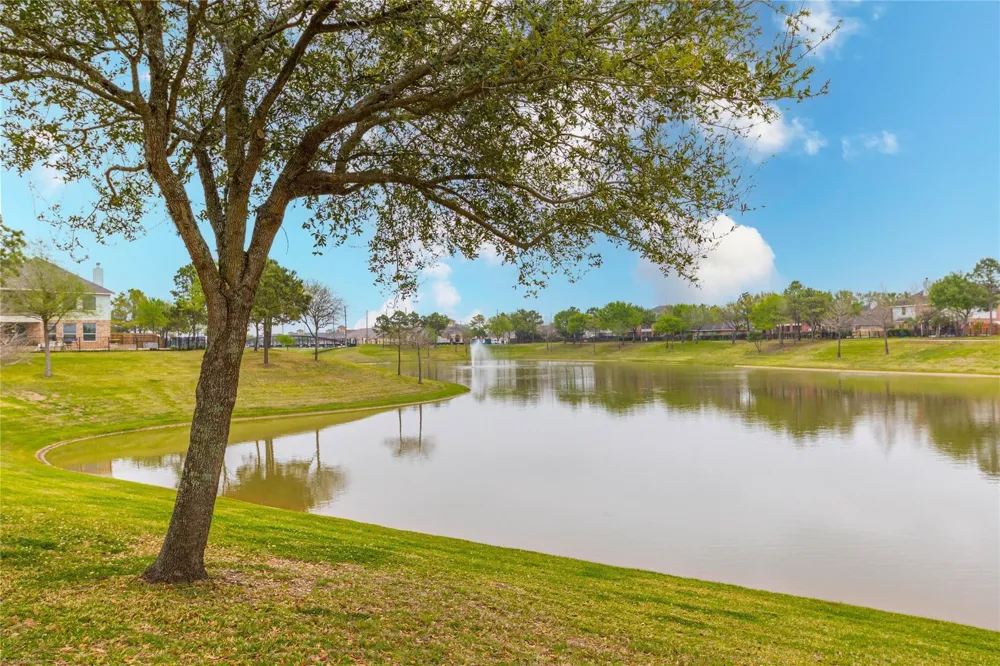 2201 Signal Hill Drive Pearland, TX 77584
