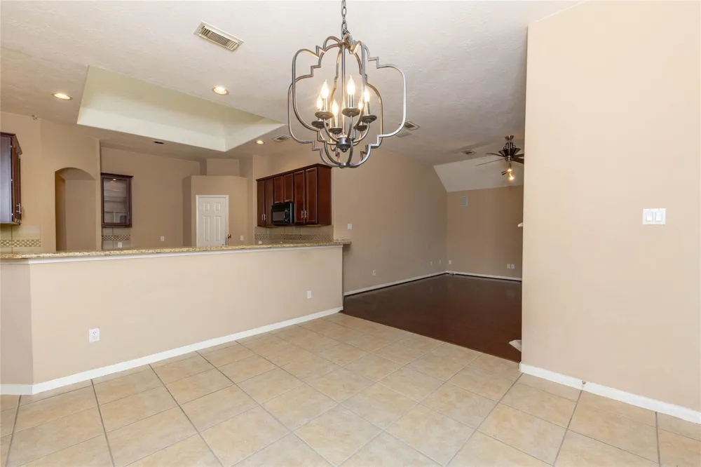 2201 Signal Hill Drive Pearland, TX 77584
