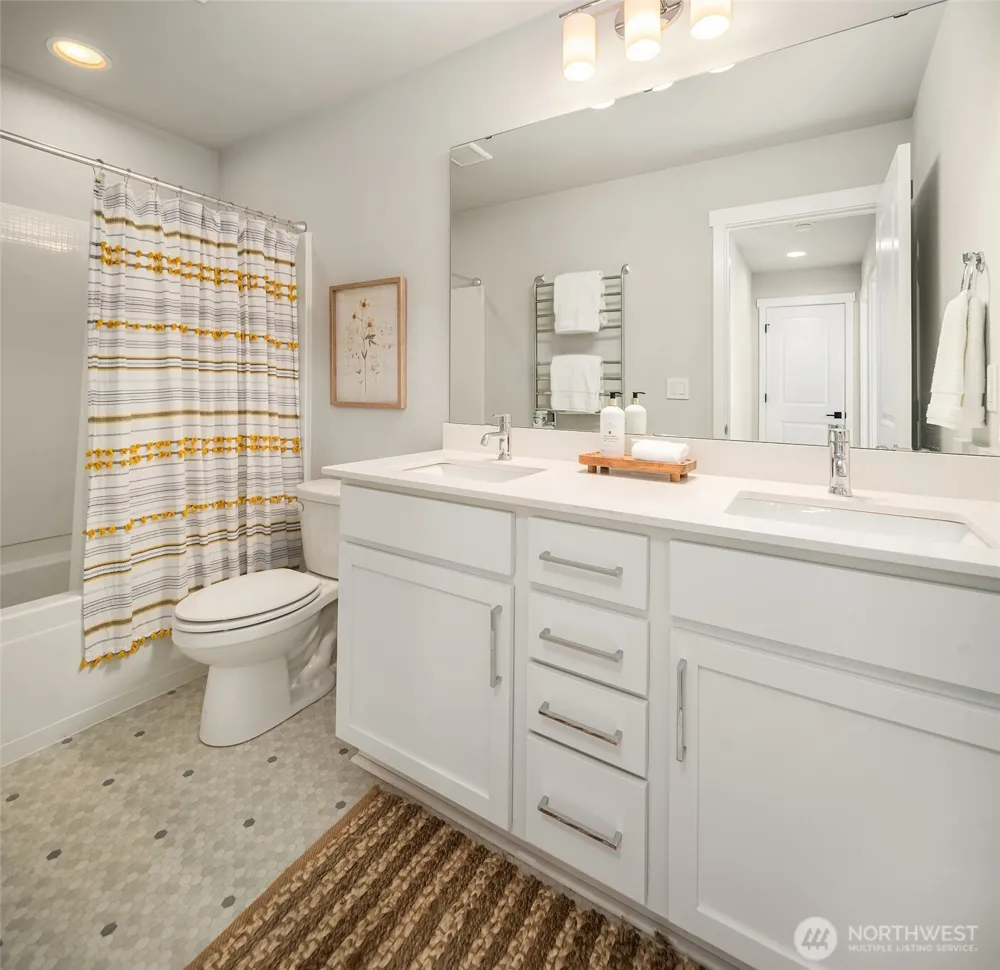 2447 NE Athlon Court Poulsbo, WA 98370