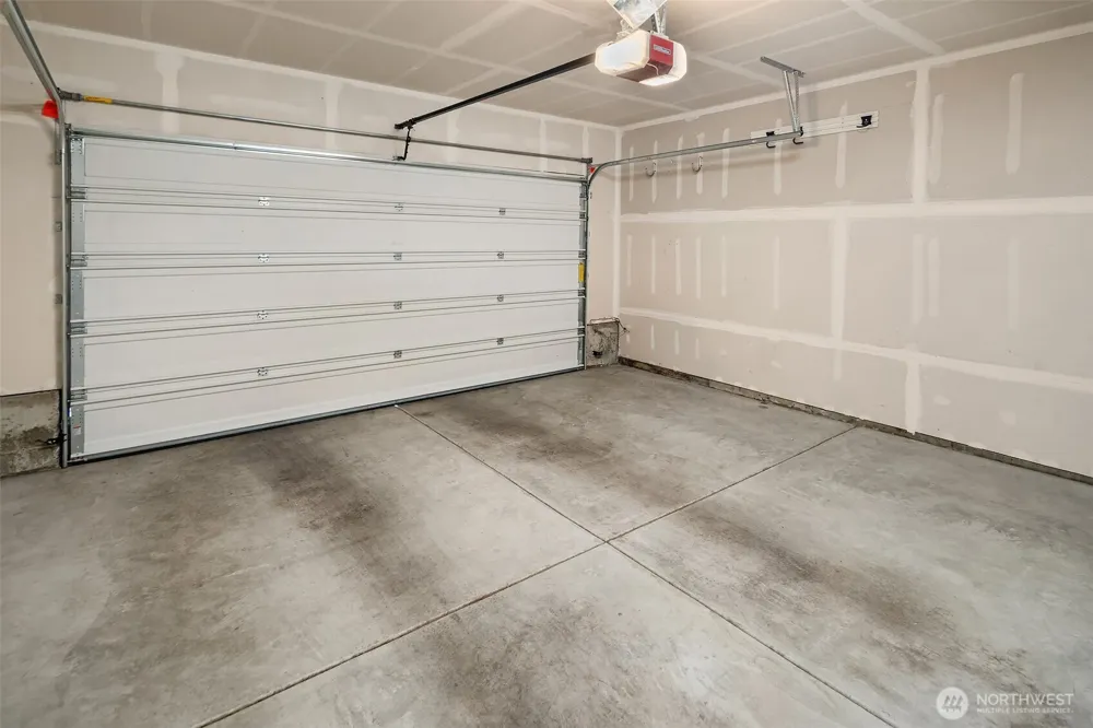 2447 NE Athlon Court Poulsbo, WA 98370