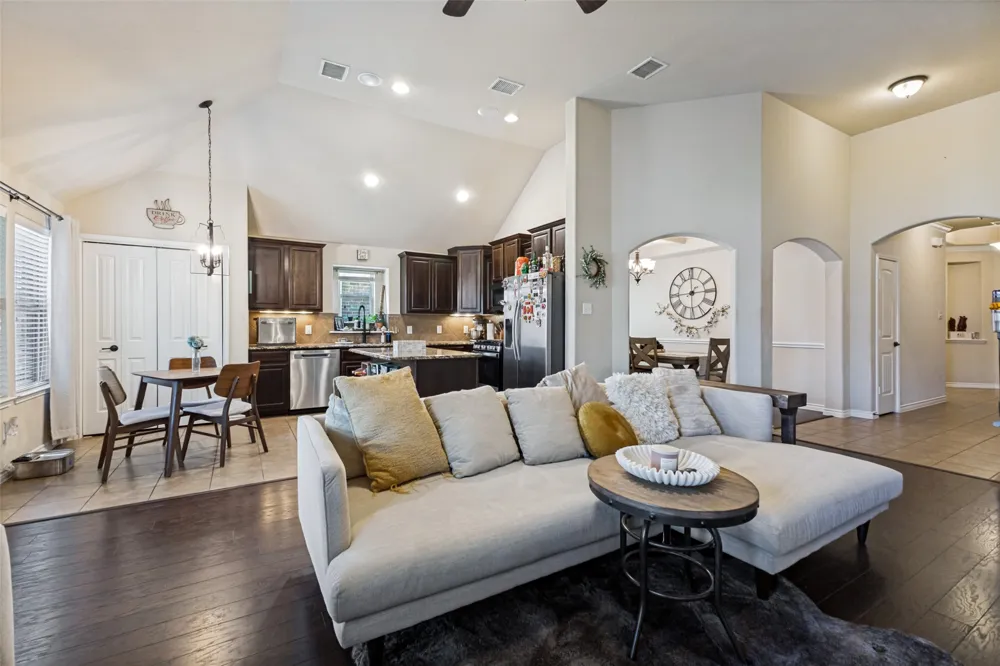 188 Griffin Avenue Fate, TX 75189