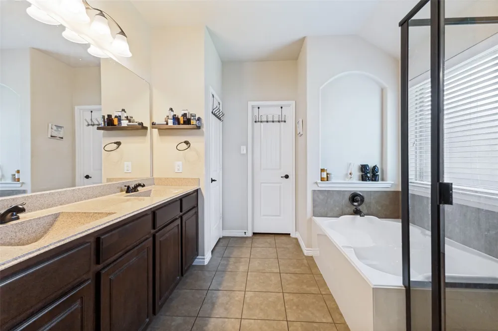 188 Griffin Avenue Fate, TX 75189