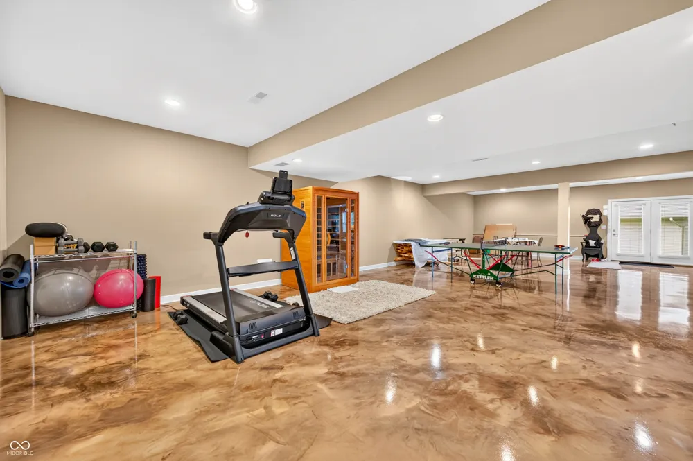 6097 Horizon Drive Columbus, IN 47201