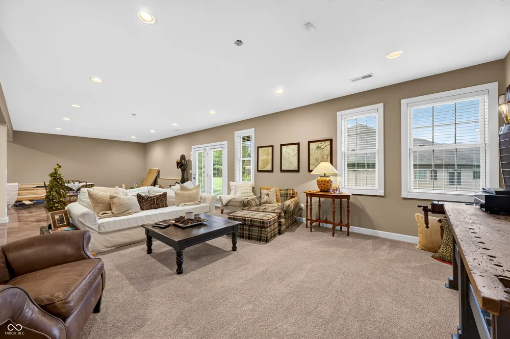 6097 Horizon Drive Columbus, IN 47201