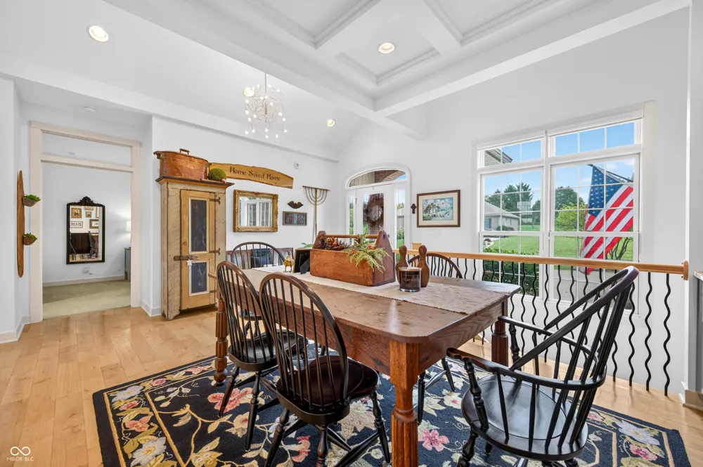 6097 Horizon Drive Columbus, IN 47201