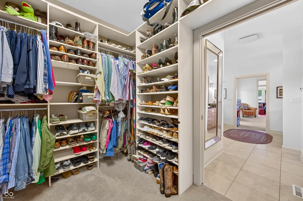 6097 Horizon Drive Columbus, IN 47201