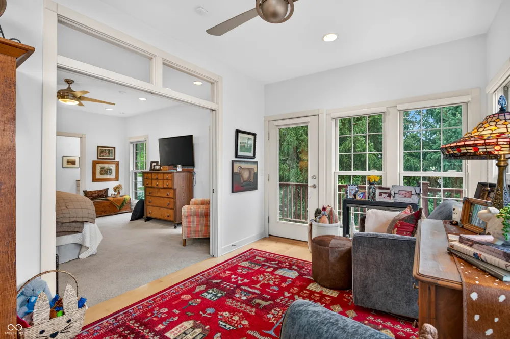 6097 Horizon Drive Columbus, IN 47201
