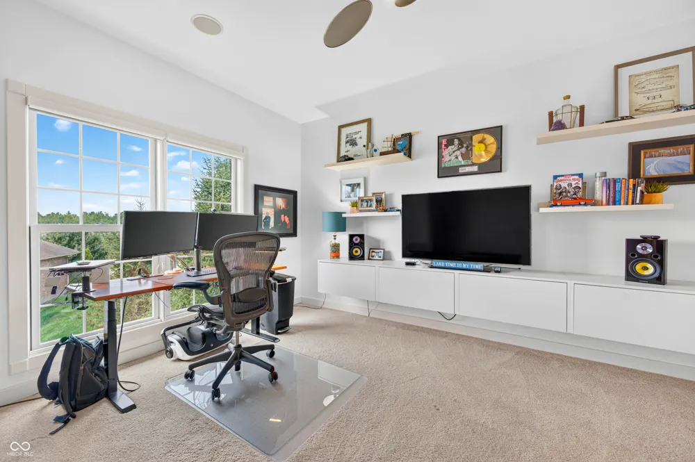 6097 Horizon Drive Columbus, IN 47201