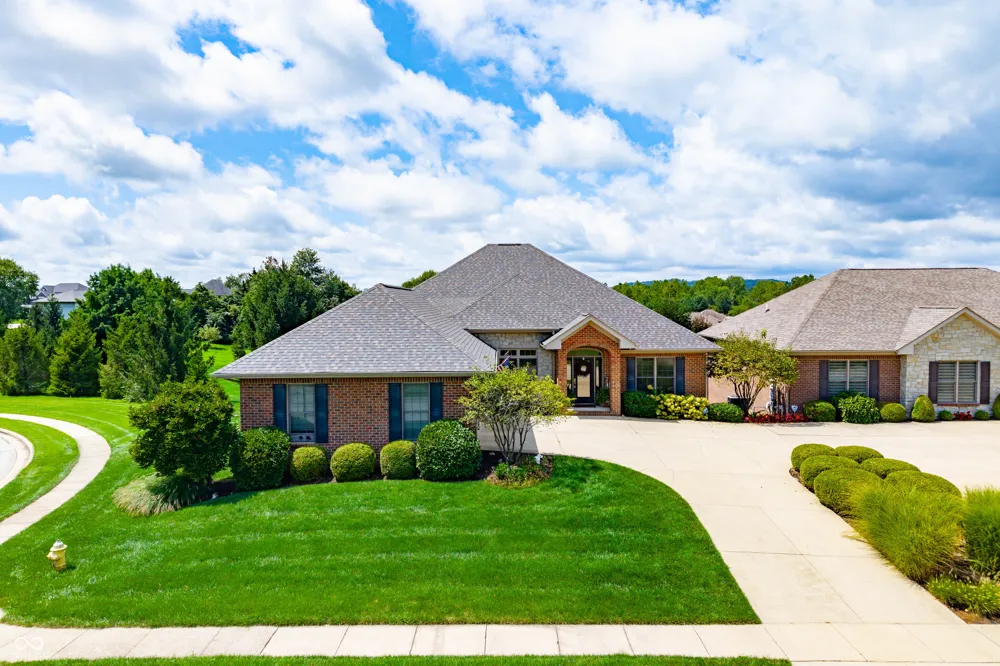 6097 Horizon Drive Columbus, IN 47201
