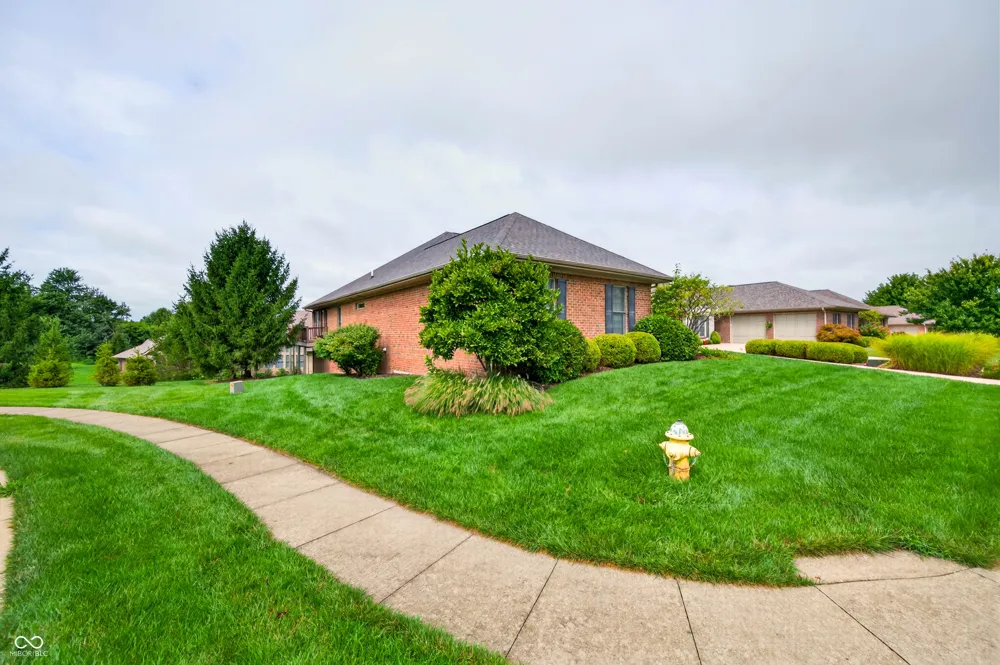 6097 Horizon Drive Columbus, IN 47201