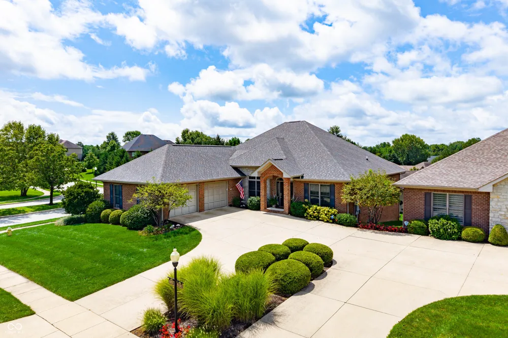 6097 Horizon Drive Columbus, IN 47201