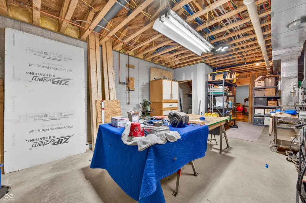 6097 Horizon Drive Columbus, IN 47201