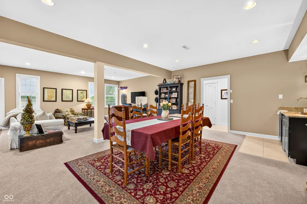 6097 Horizon Drive Columbus, IN 47201