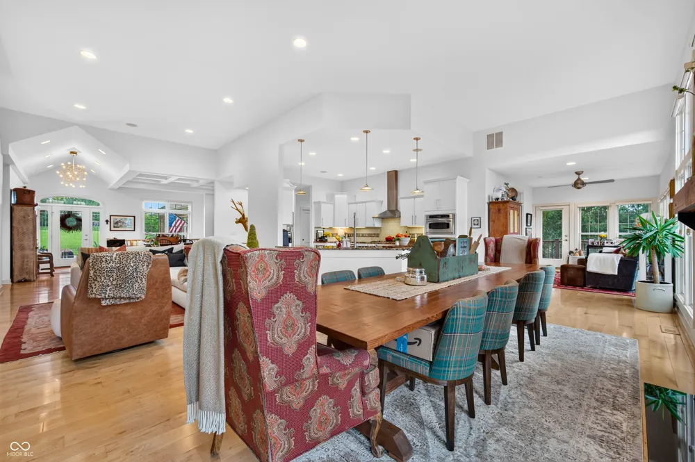 6097 Horizon Drive Columbus, IN 47201