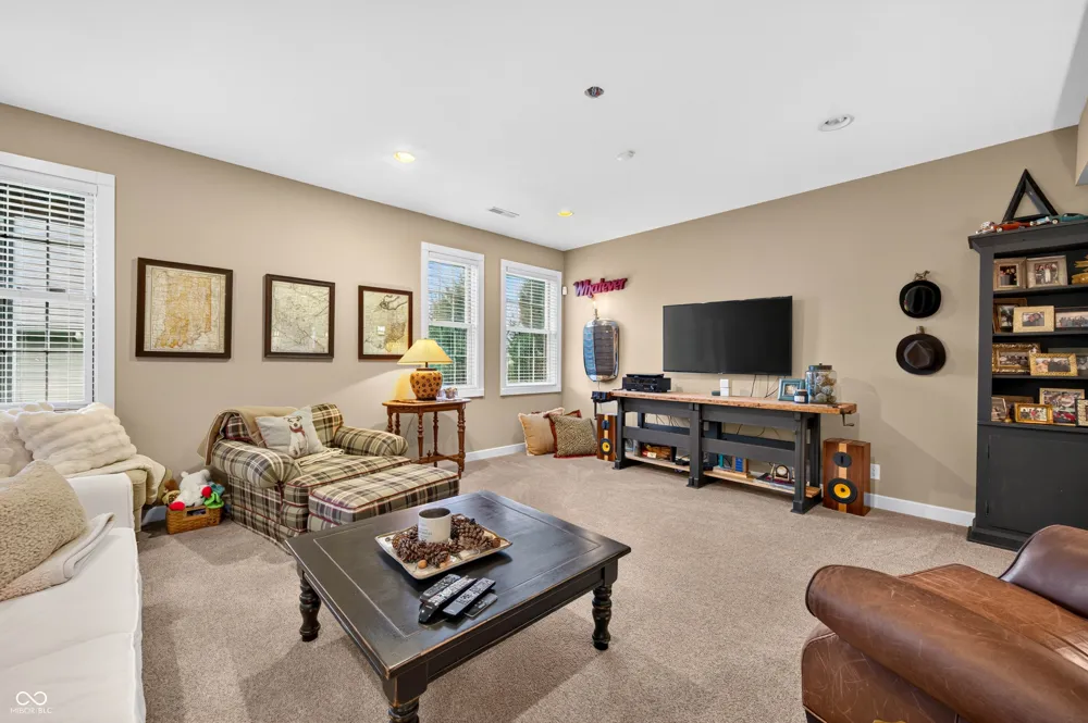 6097 Horizon Drive Columbus, IN 47201