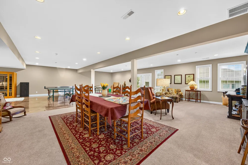 6097 Horizon Drive Columbus, IN 47201