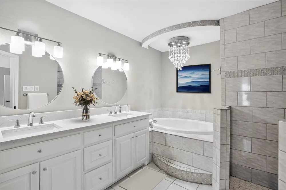 2606 Encina #2 Irving, TX 75038