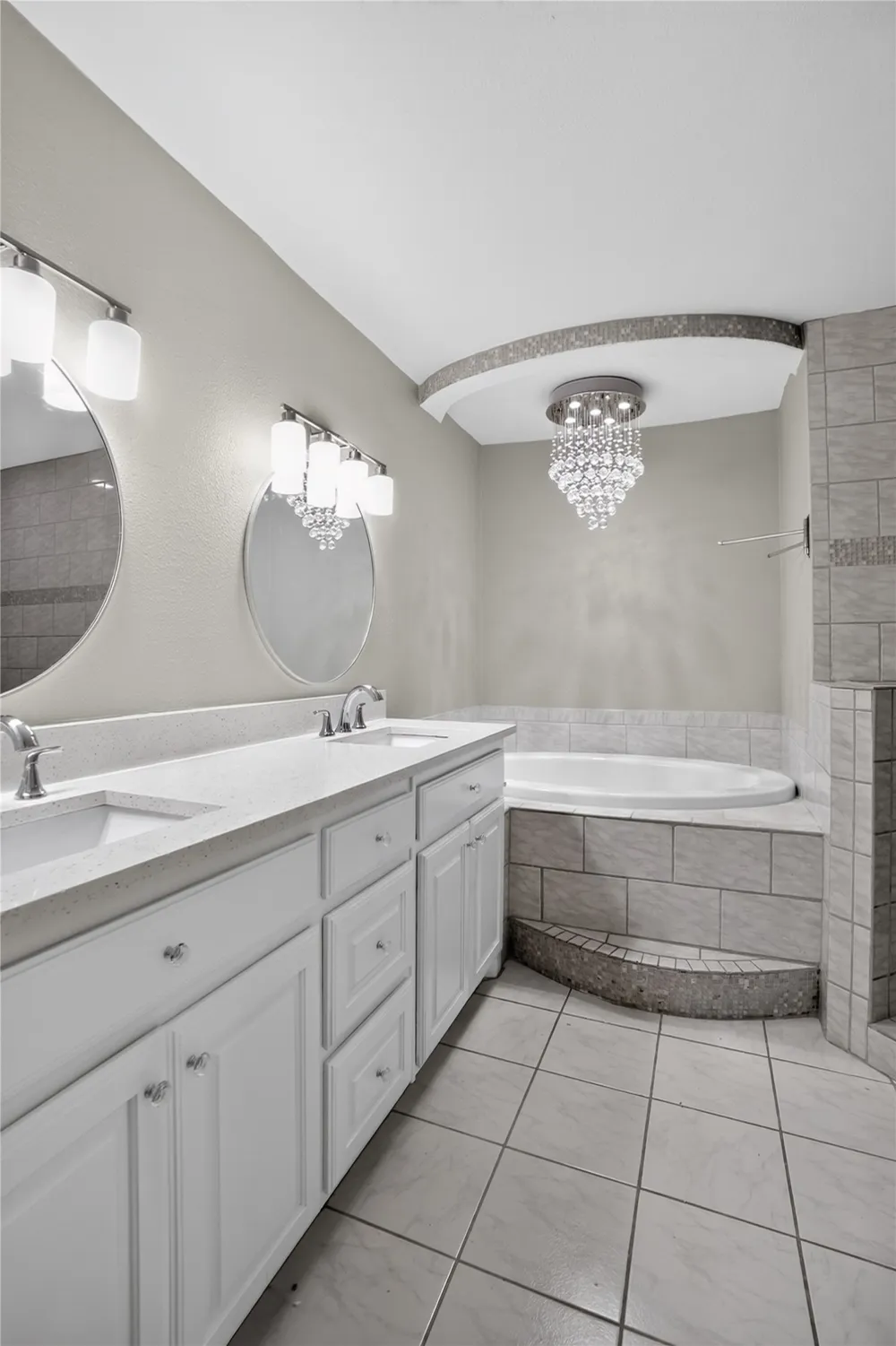 2606 Encina #2 Irving, TX 75038