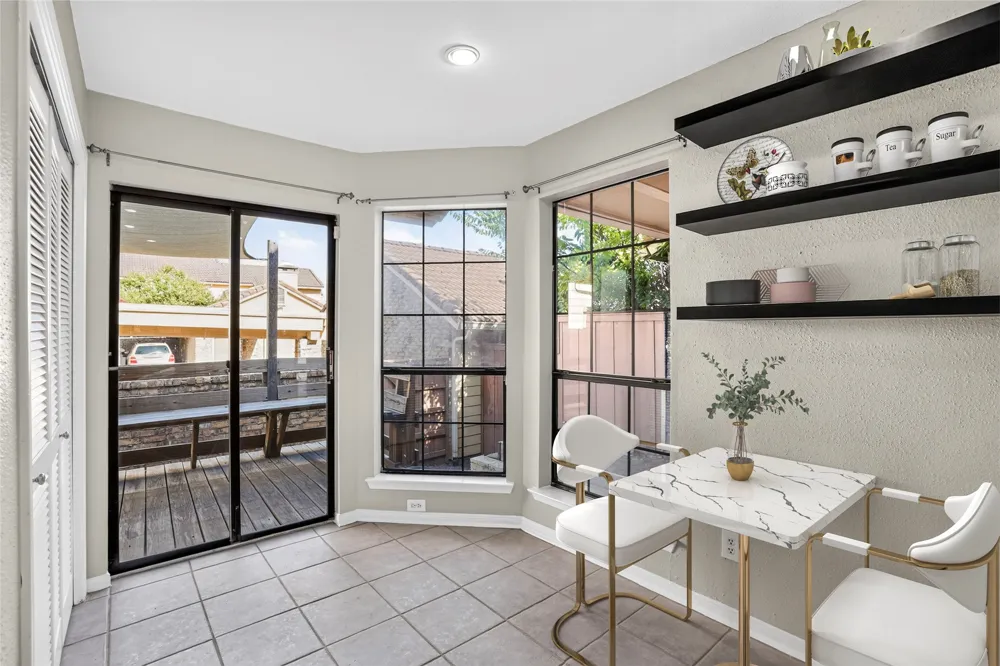 2606 Encina #2 Irving, TX 75038