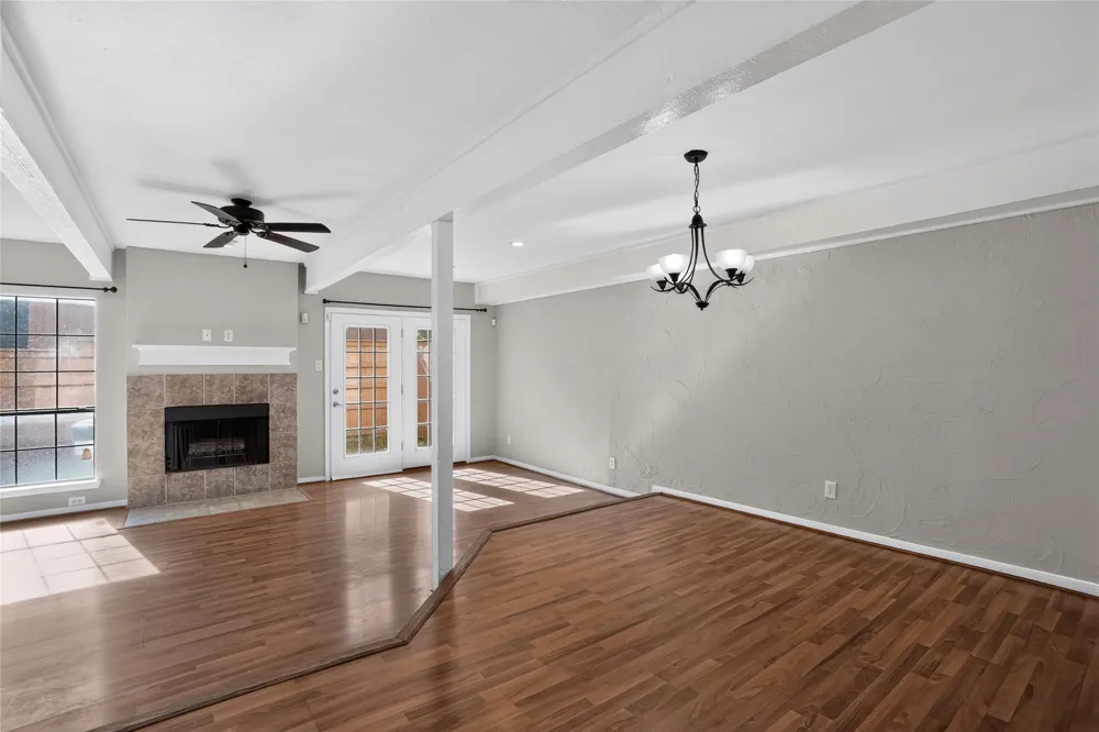 2606 Encina #2 Irving, TX 75038