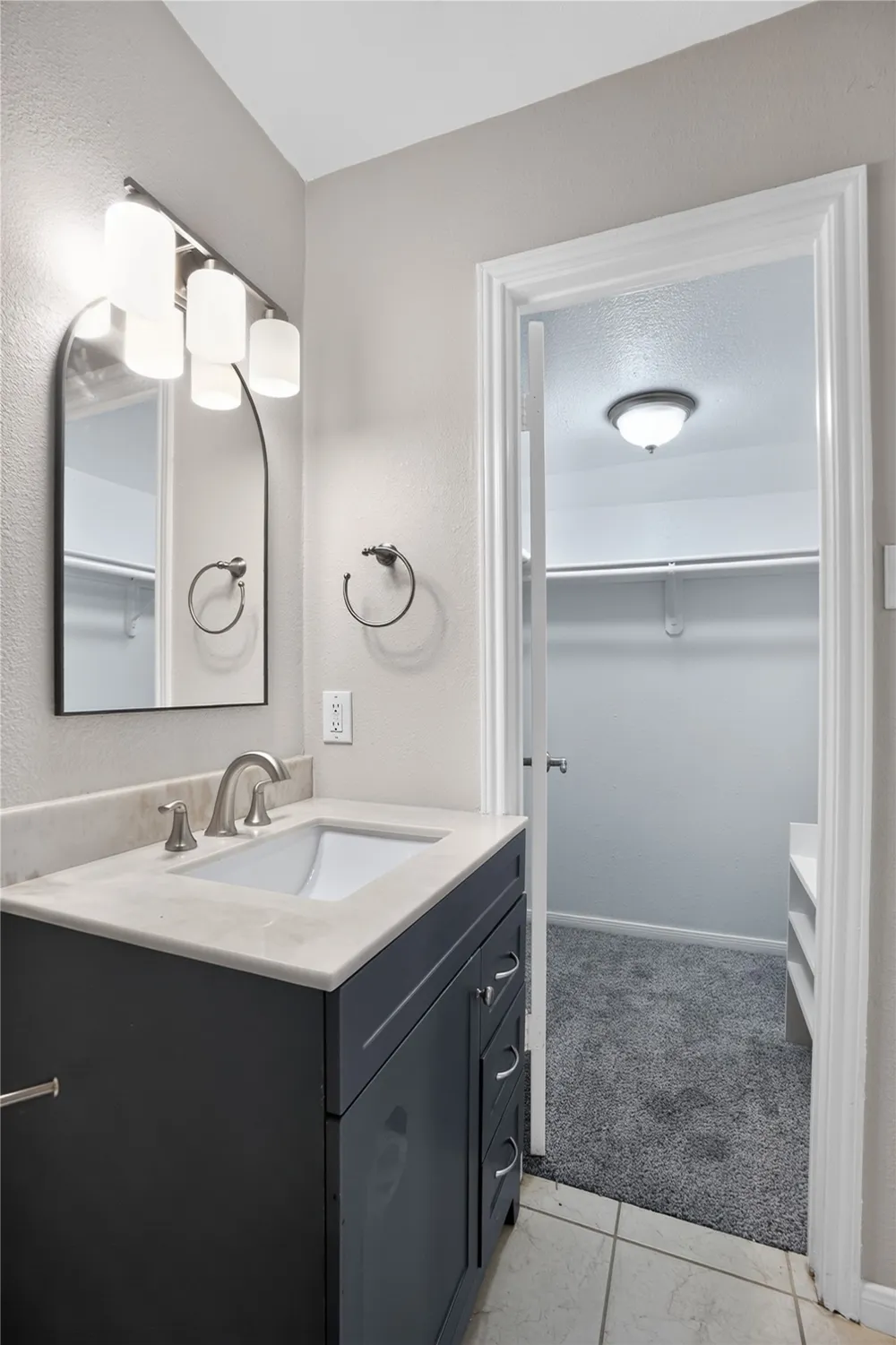 2606 Encina #2 Irving, TX 75038