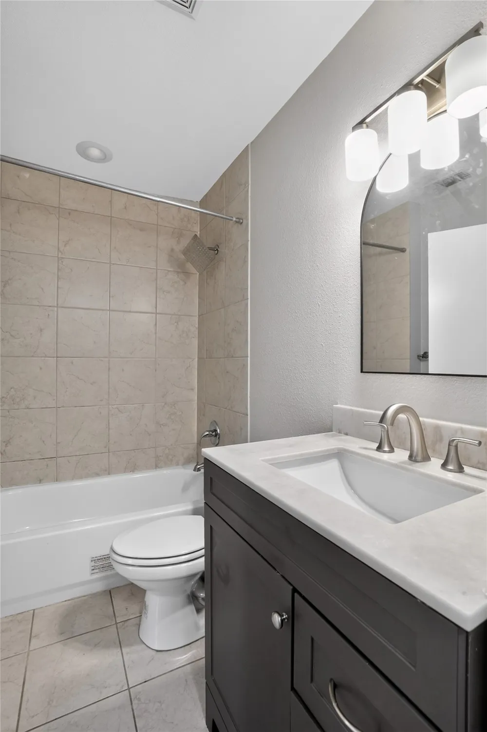 2606 Encina #2 Irving, TX 75038